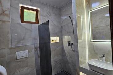Hostel Premium