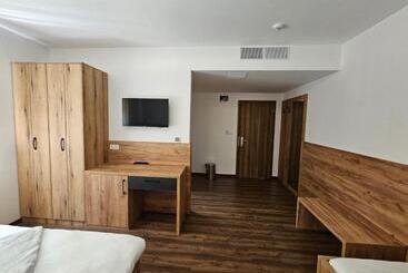 Hostel Premium