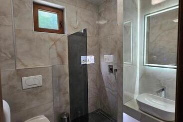 Hostel Premium