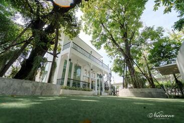 호텔 Bananaleaf Wedding Cafe & Resort