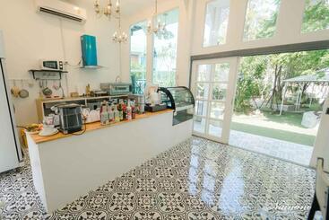호텔 Bananaleaf Wedding Cafe & Resort