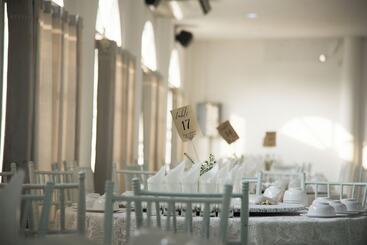 호텔 Bananaleaf Wedding Cafe & Resort