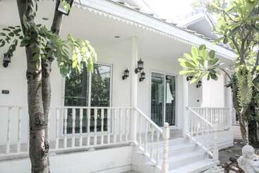 호텔 Bananaleaf Wedding Cafe & Resort