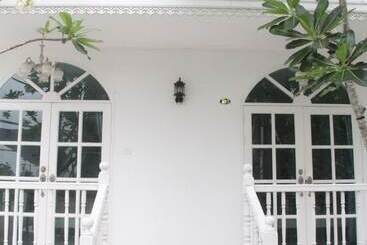 호텔 Bananaleaf Wedding Cafe & Resort