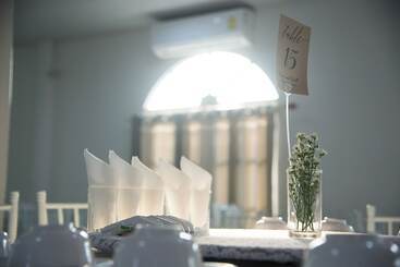 호텔 Bananaleaf Wedding Cafe & Resort