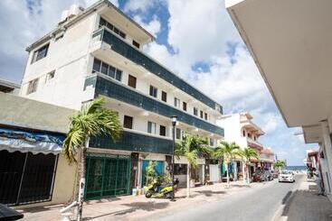 هتل Cacao Spa Cozumel