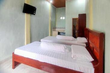 בית מלון כפרי Reddoorz Syariah At Pudja Kesuma Lampung