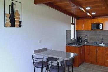 هتل Royal River Suites & Spa Apart