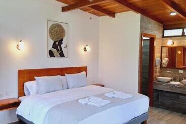 هتل Royal River Suites & Spa Apart