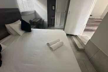 پانسیون Beswick Guesthouse