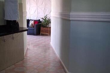 پانسیون Hipolitus Suites