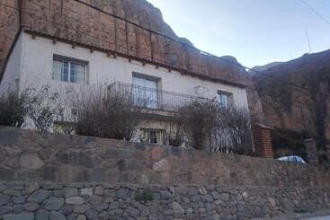 پانسیون Hostal Del Luna