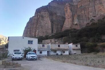 پانسیون Hostal Del Luna