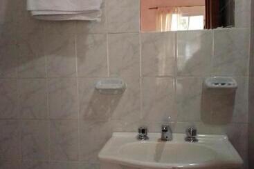 پانسیون Hostal Del Luna