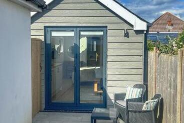 پانسیون Mudeford Retreat
