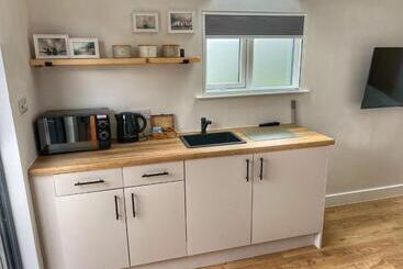 پانسیون Mudeford Retreat