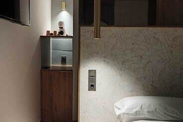 پانسیون Plaza Rooms