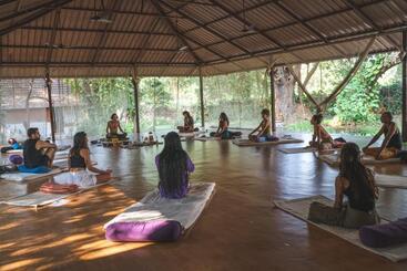 استراحتگاه Satori Wellness Cottages I Yoga Retreat, Sauna, Holistic Therapies & More