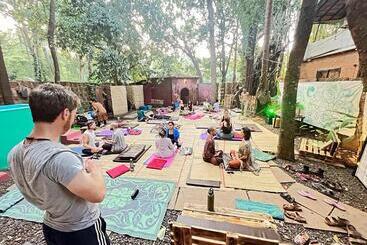 استراحتگاه Satori Wellness Cottages I Yoga Retreat, Sauna, Holistic Therapies & More