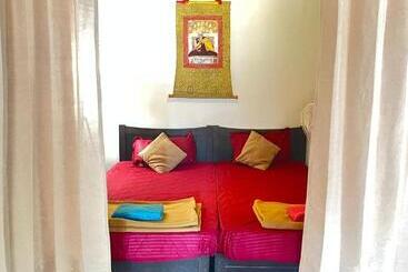 استراحتگاه Satori Wellness Cottages I Yoga Retreat, Sauna, Holistic Therapies & More