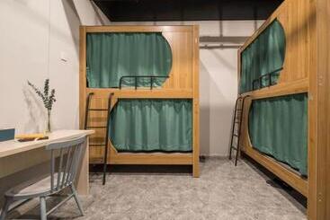 Pu Chun International Hostel  Yugarden & Old Town