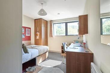 هاستل For Students Only Chic Ensuite Bedrooms At The Northfield In Exeter
