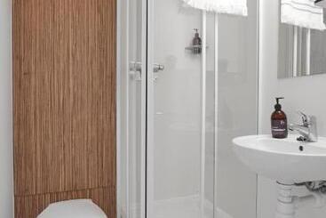 هاستل For Students Only Chic Ensuite Bedrooms At The Northfield In Exeter