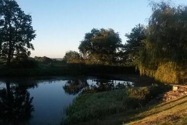تختخواب و صبحانه La Ferme Du Bascou