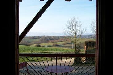 تختخواب و صبحانه La Ferme Du Bascou