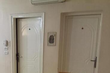 تختخواب و صبحانه Susan S Guest House