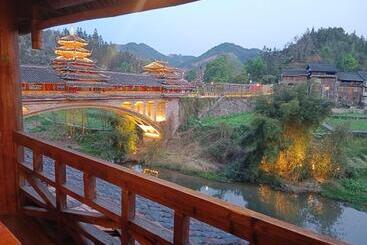 هتل Bridge View Boutique Guesthouse 望桥楼精品民宿
