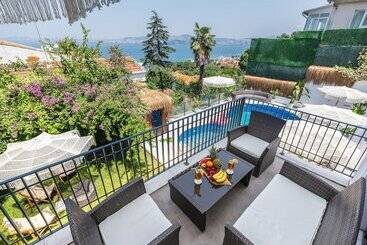 Hillora Hotel Buyukada