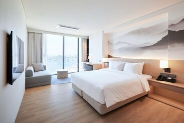 هتل Homm Marina Sokcho   Part Of Banyan Group