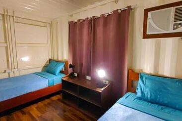 هتل Oyo 1089 Casa Germana