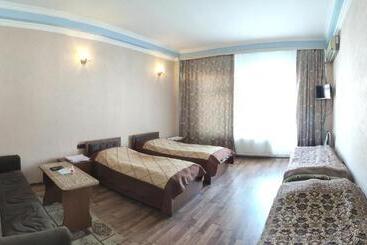 مُتل Dost Evi