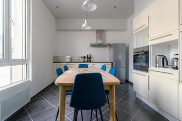 پانسیون Coeur De Ville #b3   Centre Ville   Chambre Cosy Privée   Logement Partagé
