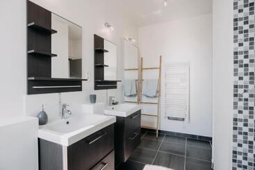 پانسیون Coeur De Ville #b3   Centre Ville   Chambre Cosy Privée   Logement Partagé