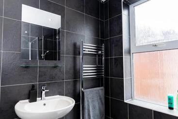 پانسیون Shirley House 5, Guest House, Self Catering, Self Check In With Smart Locks, Use Of Fully Equipped K