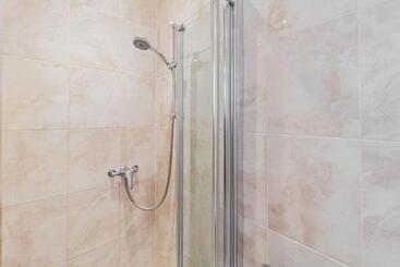 پانسیون Shirley House 5, Guest House, Self Catering, Self Check In With Smart Locks, Use Of Fully Equipped K