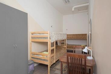 Yasmina Hostel