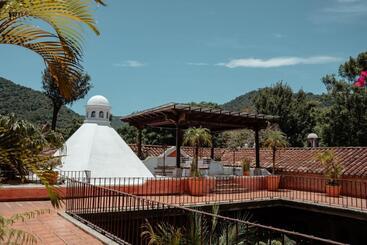 تختخواب و صبحانه Sharazade Boutique Stay Pool Magical Setting