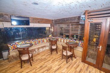 هتل Shelton S Rezidor Peshawar