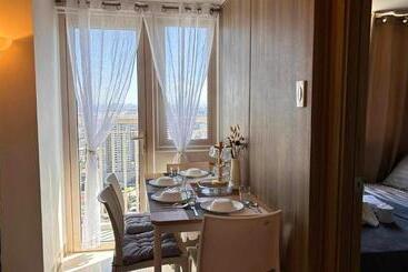 Hotel Smdc Breeze Residences
