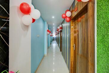 Oyo Hotel Crystal Inn