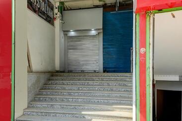 Oyo Hotel Crystal Inn