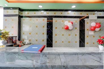 Oyo Hotel Crystal Inn