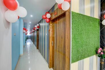 Oyo Hotel Crystal Inn