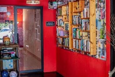 پانسیون House Of Lion Hostel And Guesthouse