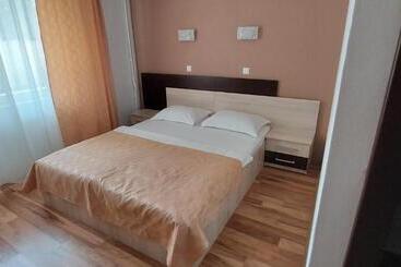 پانسیون Vila Roxana