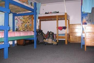 هاستل Atlantis Backpackers
